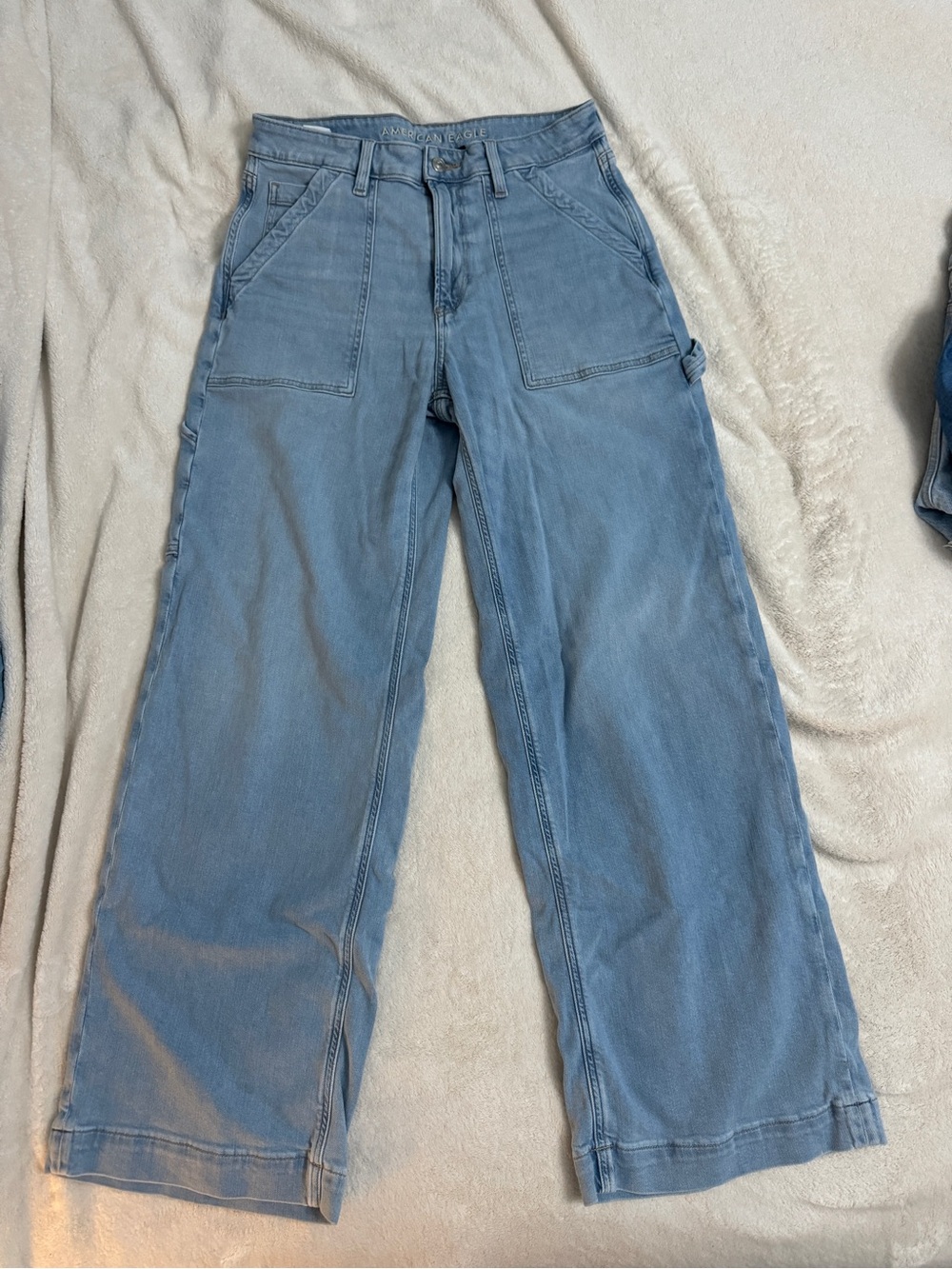 American Eagle Outfitters Women's Relaxed Wide-Leg Jeans in Light Blue